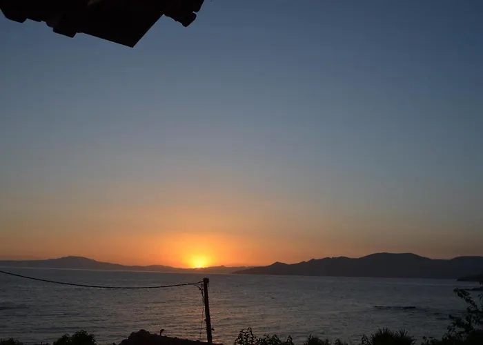 Semesterbostad Antonias House Stoúpa